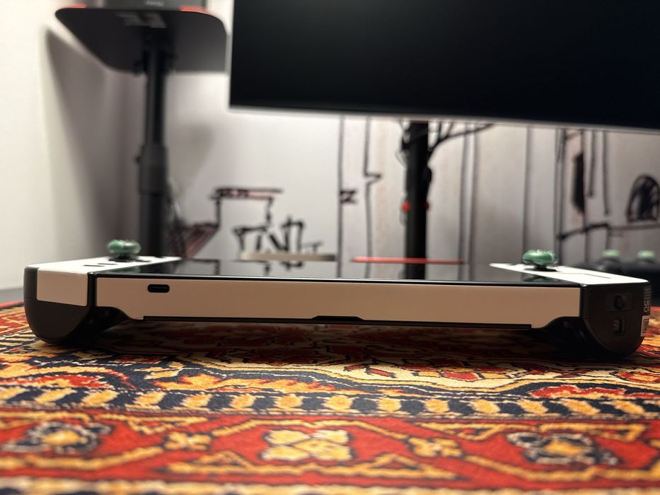 Handheld Lenovo Legion Go Z1 Extreme