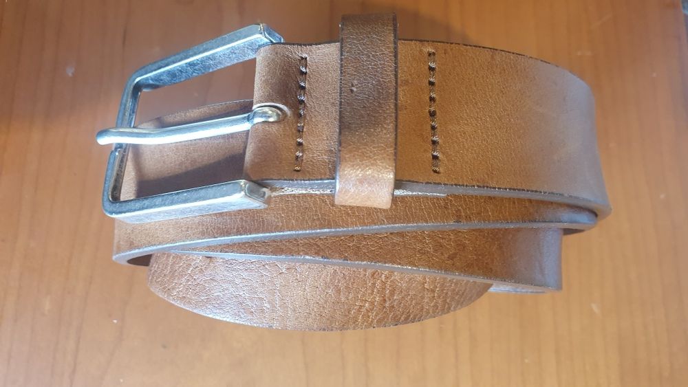 Cinto de pele camel