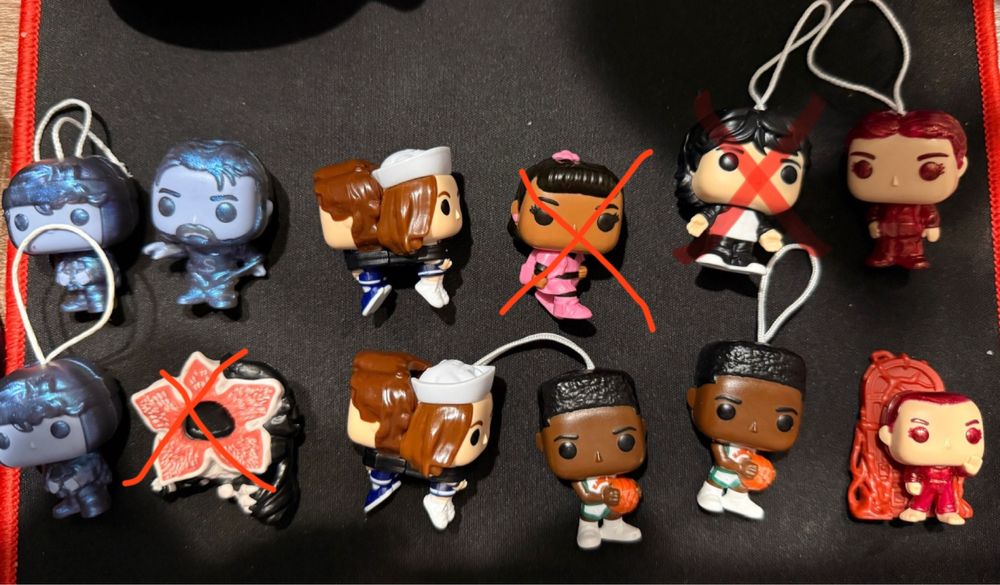 Фігурки Kinder Joy Stranger Things Дивні Дива