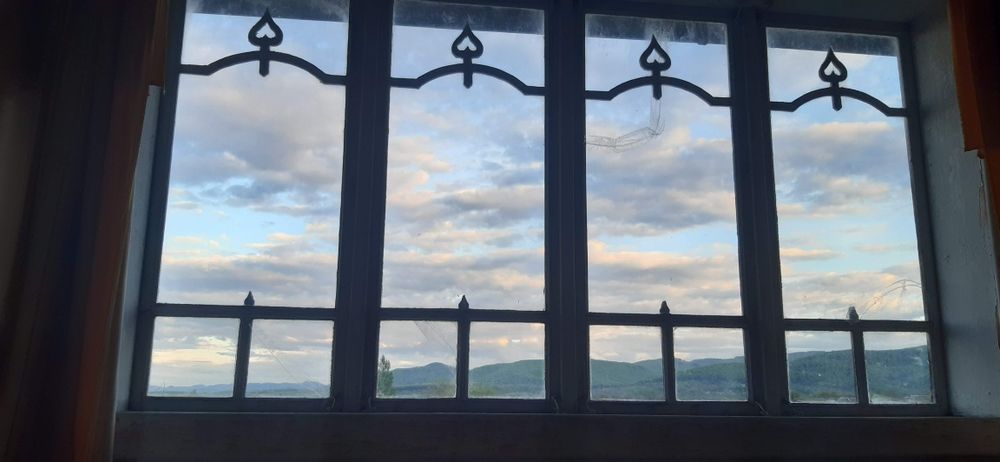 Особняк в Косові, півторачка з прибудовами