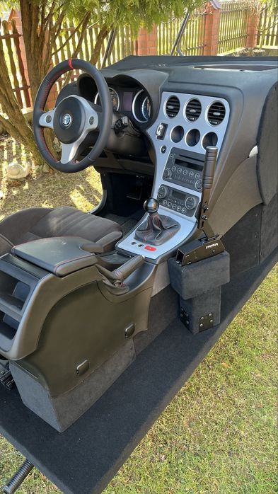 Stanowisko do nauki jazdy OSK SIMRACING OPIS