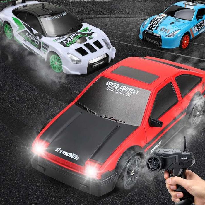Дрифт машинка на радіокеруванні Nissan GT-R 4WD RC Car для дрифту 1:24