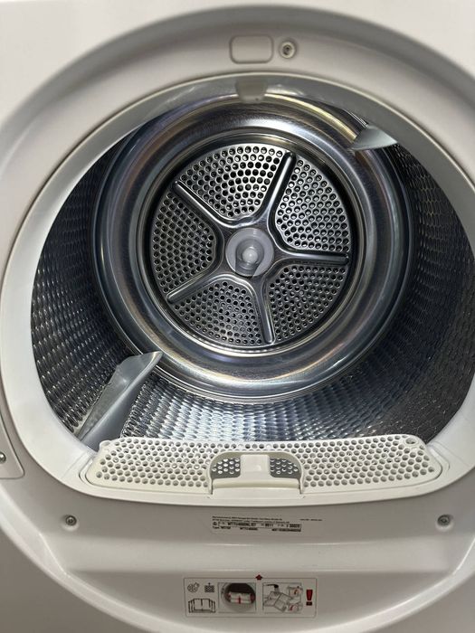 Сушильна машина Siemens iq500 WT7U4660NL/07