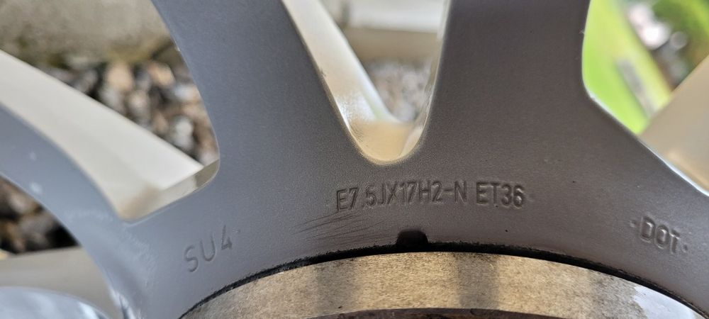 Alufelgi kola Audi 5x112  225 60 r 17