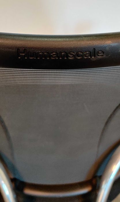 Fotel obrotowy Human Scale Liberty premium czarne (ok. 200 szt.)