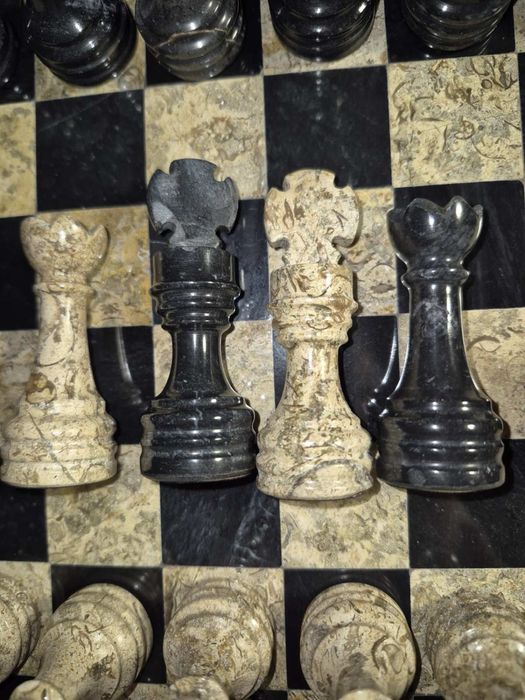 Шахматы Italfama (Италия), натуральный камень, премиум-набор
