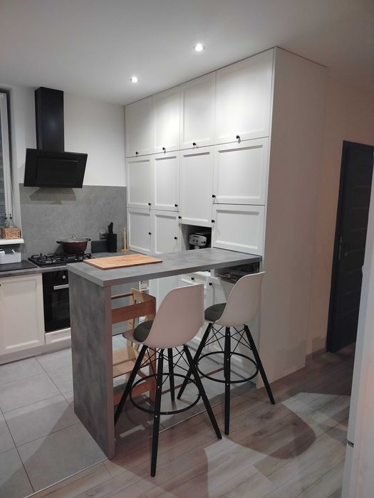 Sprzedam przestronne 4-pok klimatyzowane mieszkanie w Krzyżu Wlkp