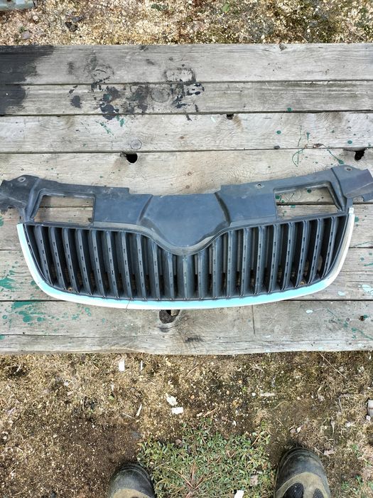 Grill Skoda Fabia 2