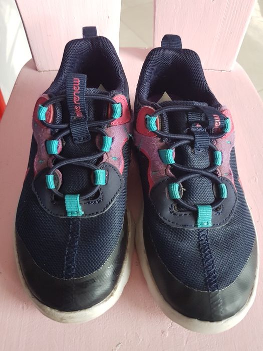 Adidasy Nike 27 Adidaski buty sportowe dla dziewczynki Wsuwane
