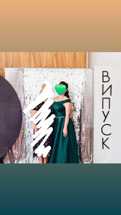 Випускна сукня, заді затягується на шнурівках