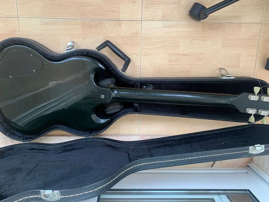 Gibson SG Standard USA (1999) – Estojo rígido incluído