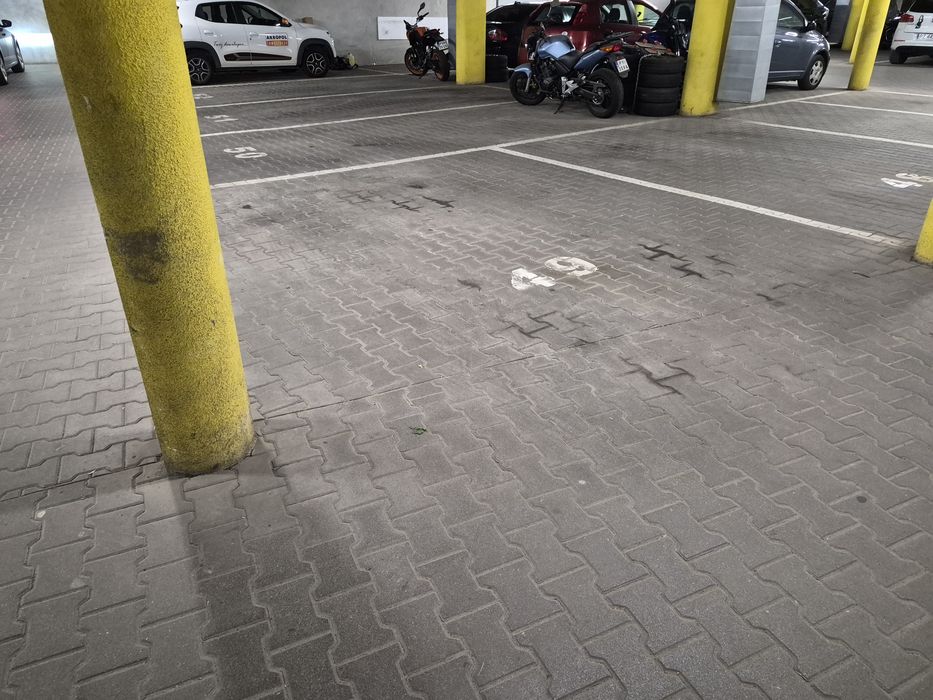 Miejsce postojowe w podziemnej hali garażowej