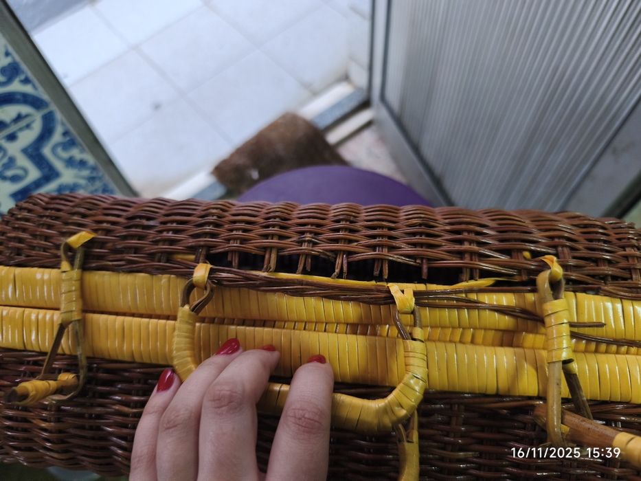 Cesta de piquenique em "palha" ( para restaurar)