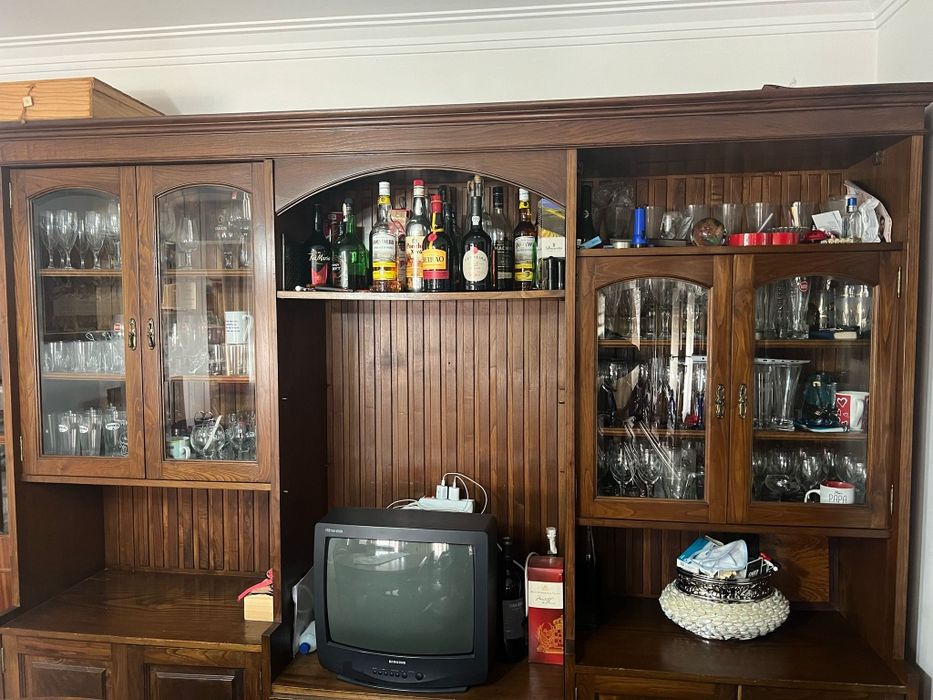 Conjunto de Mobiliário de Sala de Jantar Antigo em Carvalho Maciço e M