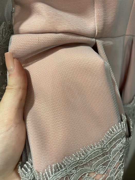 Продам нову святкову сукню