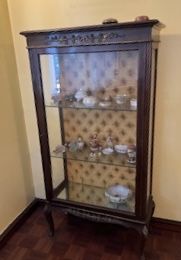 Móvel vitrine clássico