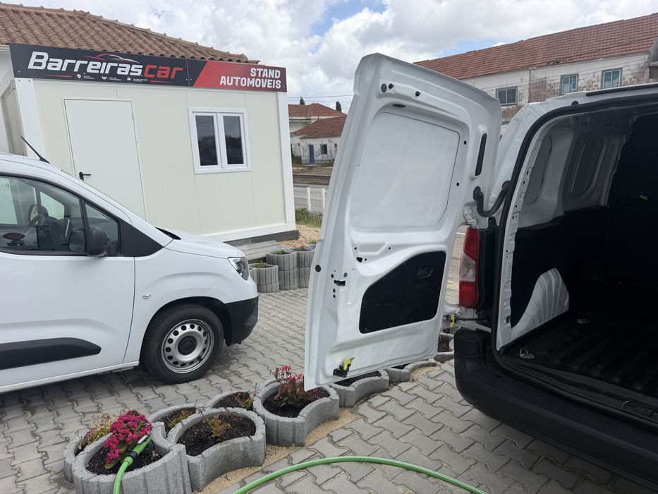 Toyota Proace City 1.5 hdi Exclusive Nacional Iva no preço