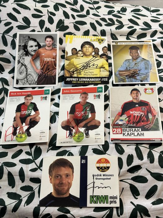 Mix autografów piłkarzy