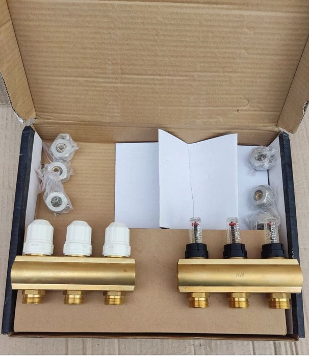 Колектор для теплої підлоги на 3 контури із витратомірами Aqua-World.