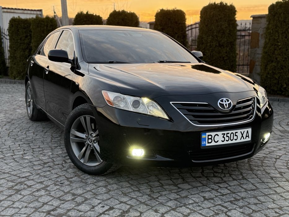 Тойота камрі 3.5 бензин 2008