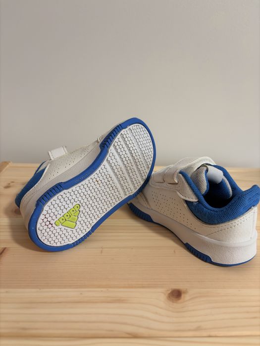 Sapatilha Adidas