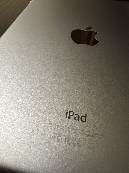 iPad Air 1 – 16GB – Modelo A1475 (Wi-Fi) – Sem nenhum risco