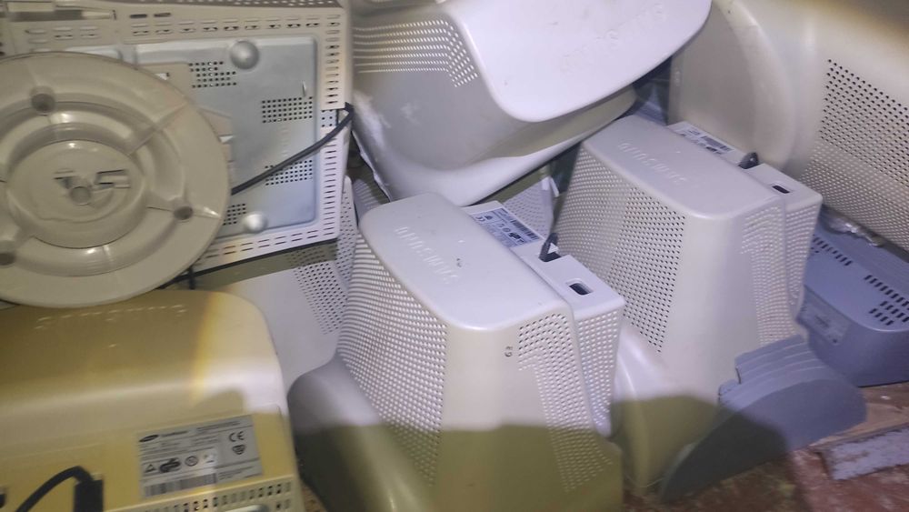 Мониторы электронно лучевые кинескопные