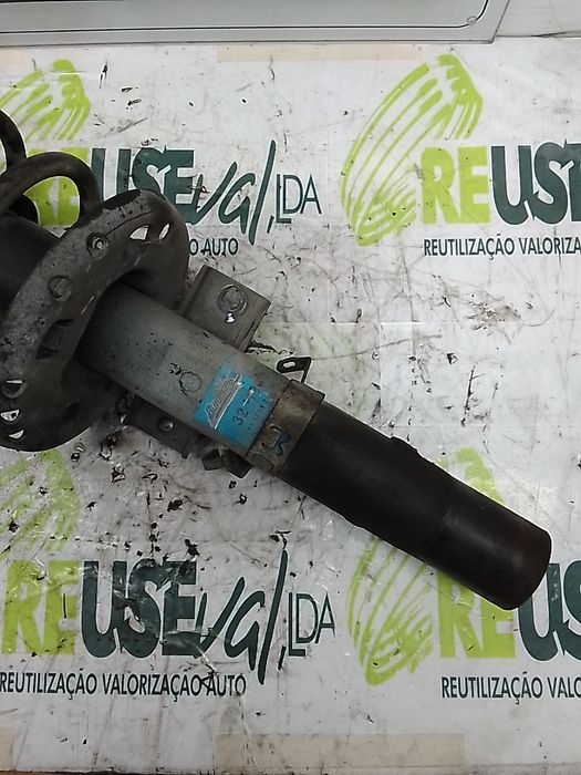 Suspensão frente esquerda VOLKSWAGEN Polo (9N)