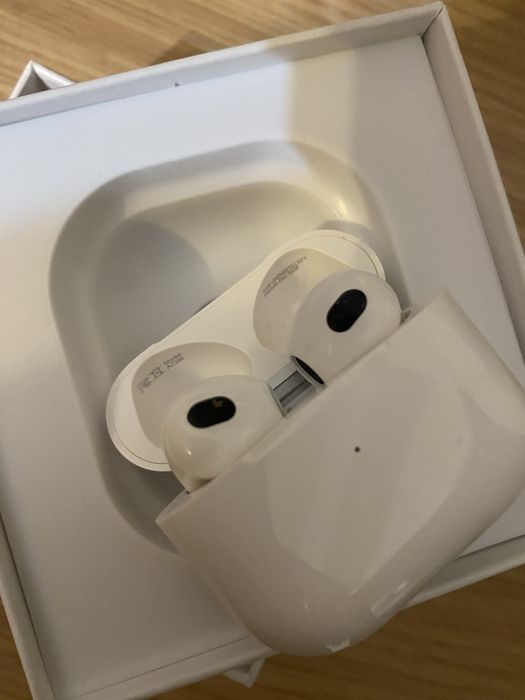 Airpods apple como novos muito pouca utilização
