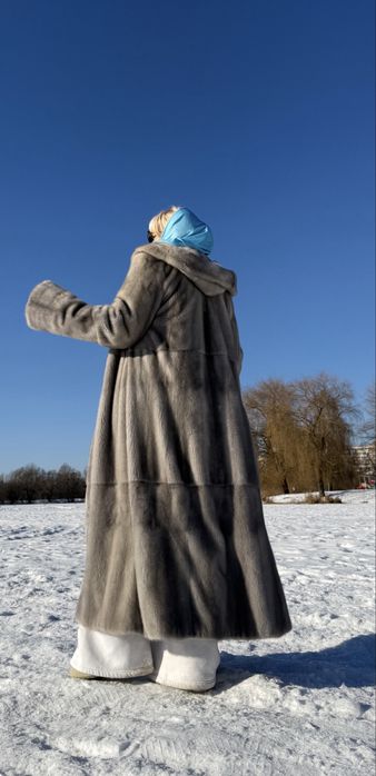 Шуба норковая silver blue в пол 46 р