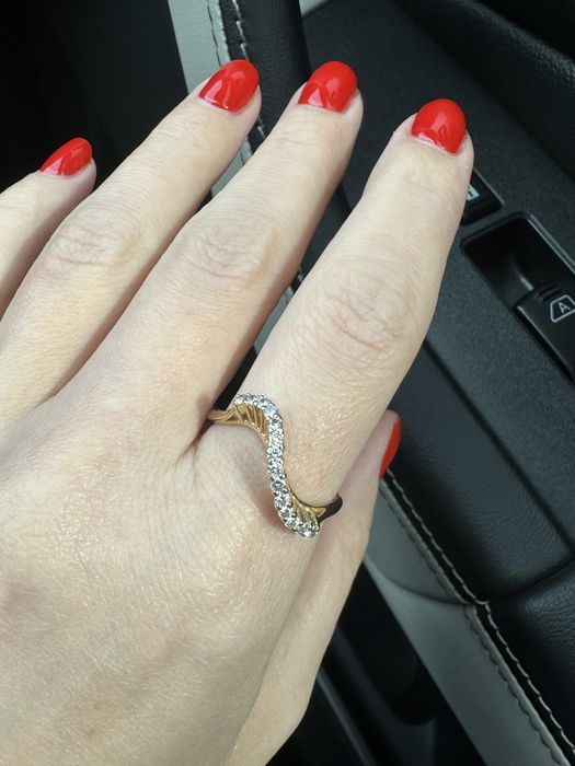 Золотое кольцо с бриллиантами 19р