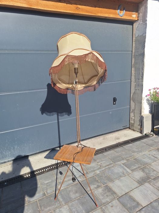 Lampa prl ze stolikiem patyczak