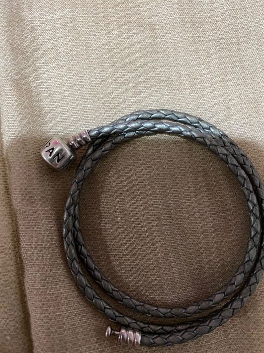 Pulseira Pandora cinzenta