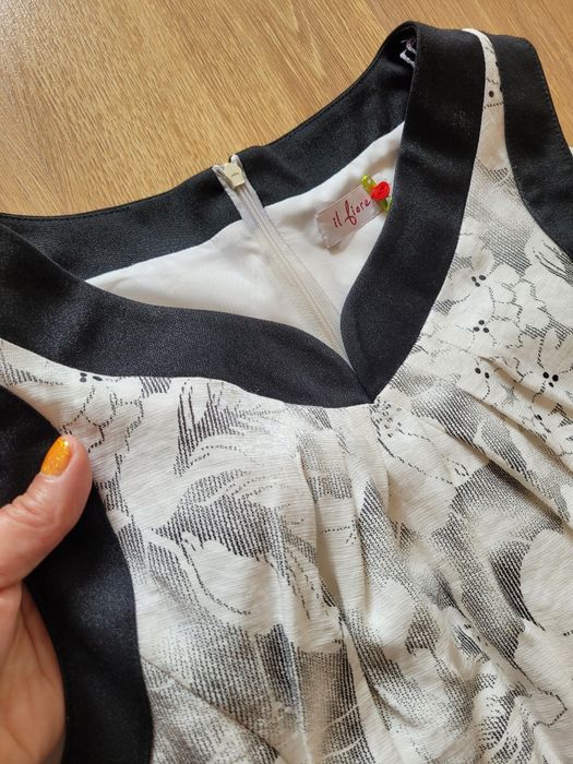 Elegancka wizytowa sukienka ołówkowa rozm.L stan idealny na wesele, na święta, na randkę
