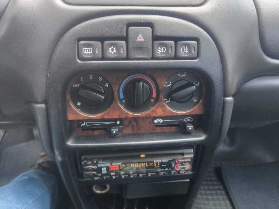 Rover 25 docklands - 2 lugares