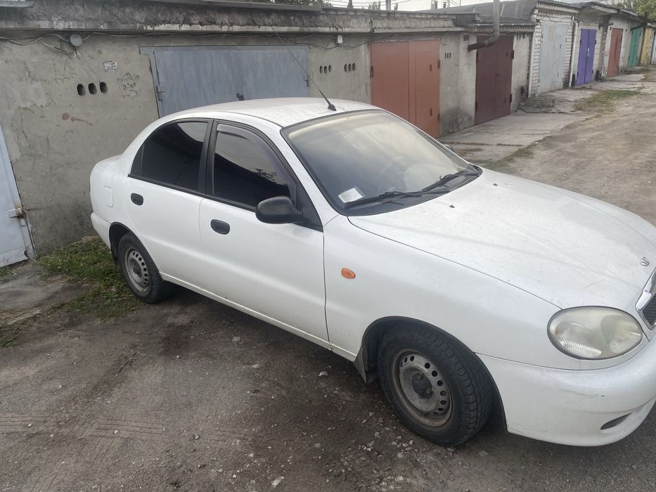 Продам машину Део Ланос