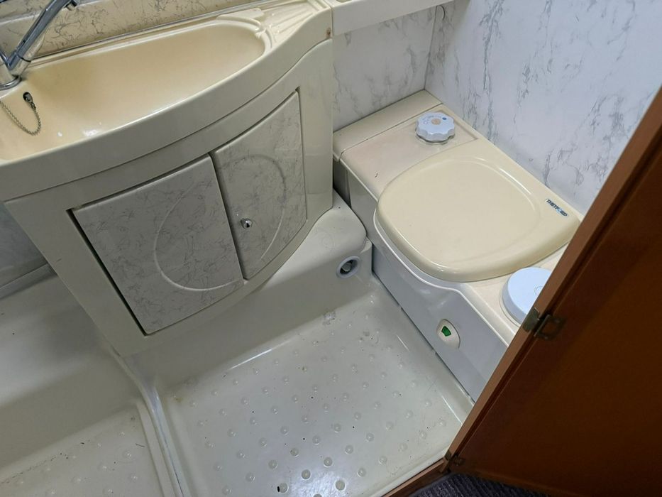 LMC Przyczepa kempingowa LMC Lord 685 z przedsionkiem