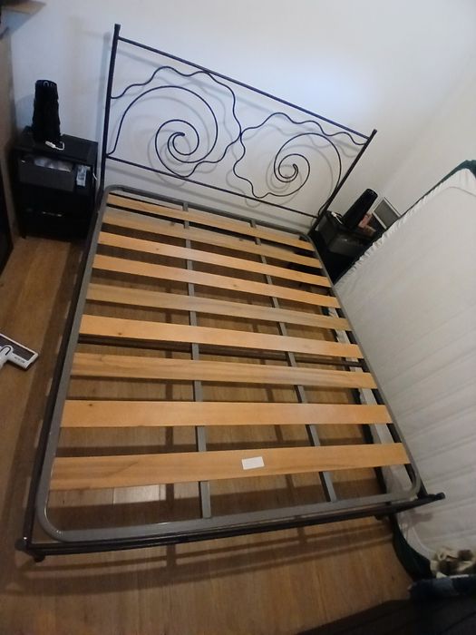 Cama de casal com estrado 160/200