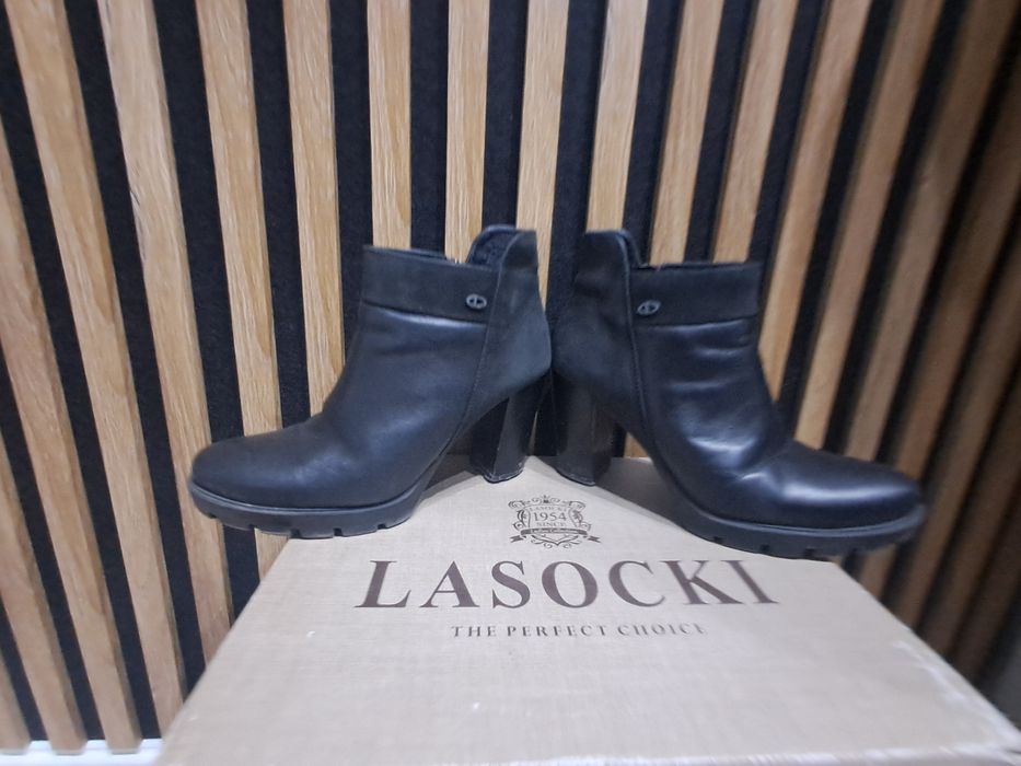 Botki czarne na obcasie Lasocki roz.38