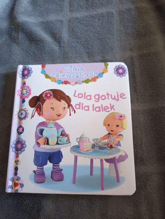 Lola gotuje dla lalek
