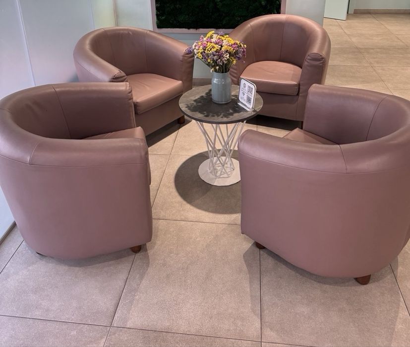 Стильні м’які крісла для кафе / зони очікування / дому