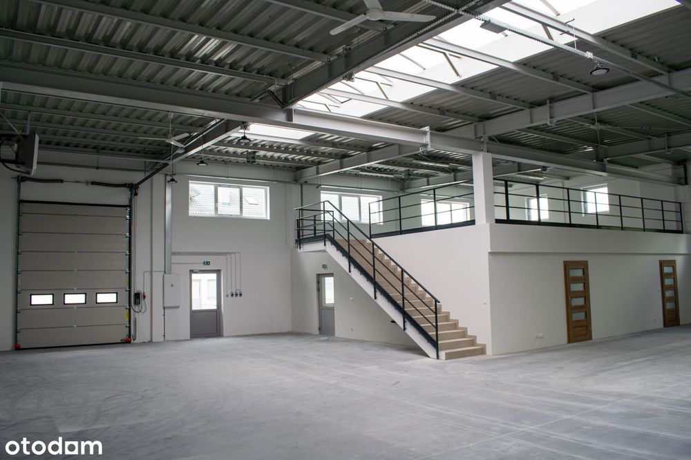 Hala magazynowa z cz. handlowo-biurową, pow. 457 m2