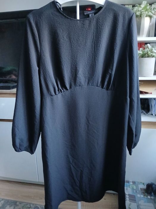 Ładna czarną sukienka Primark w rozmiarze 48