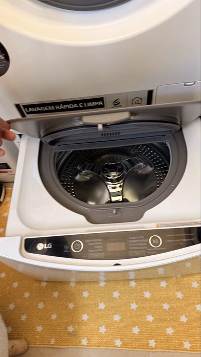 Máquina de Lavar Roupa LG FH4G1BCS2 – 12 kg