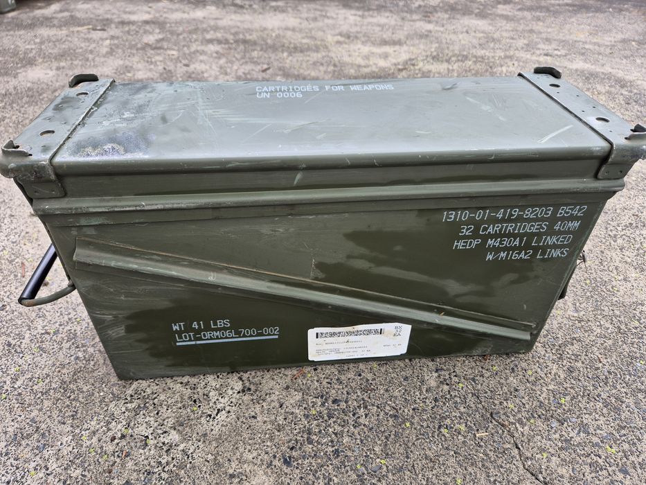 Герметичні металеві контейнери