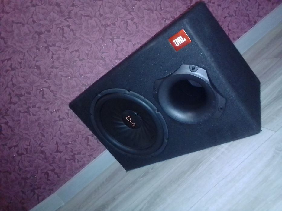 Самбуфер JBL BassPro 12