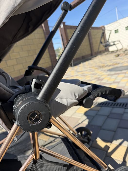 Б/у коляска Cybex Mios 2в1