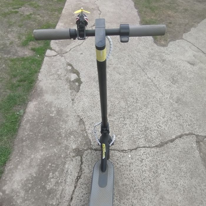 Продаю електро самокат ксяомі