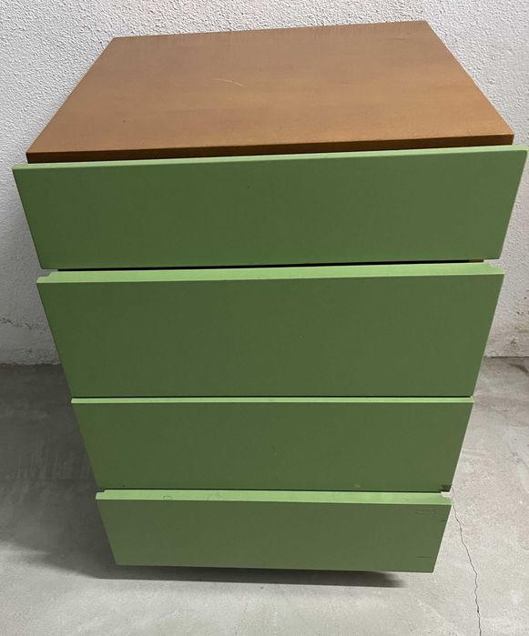 Modulo de Gavetas com Rodas