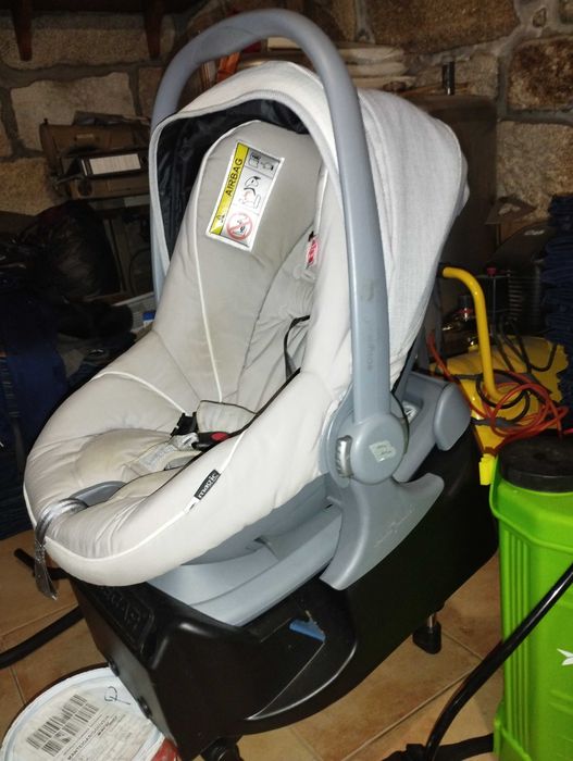 Carrinho de bebe e ovo com base com isofix